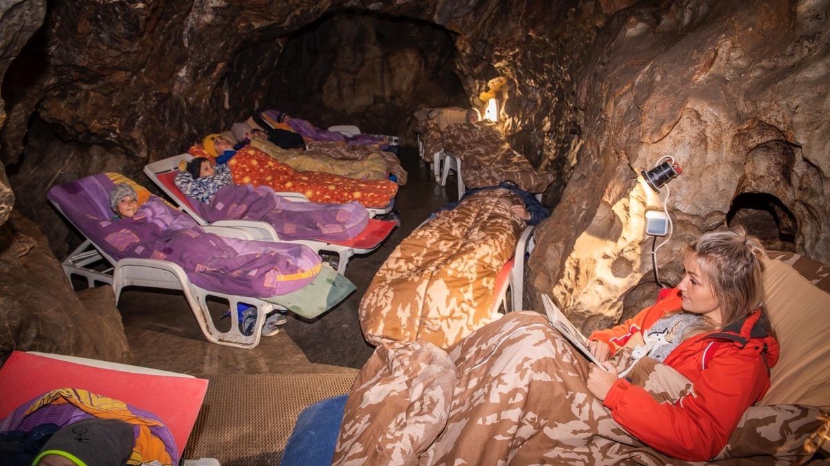 Dětem po černém kašli pomůže léčivé ovzduší v podzemí jeskyně